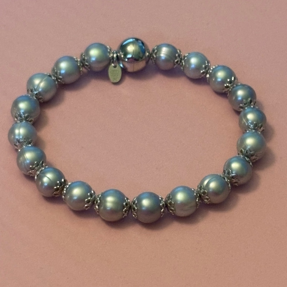 Honora 925 and cultured freshwater pearls bracelet. 7in. Magnetic clasp